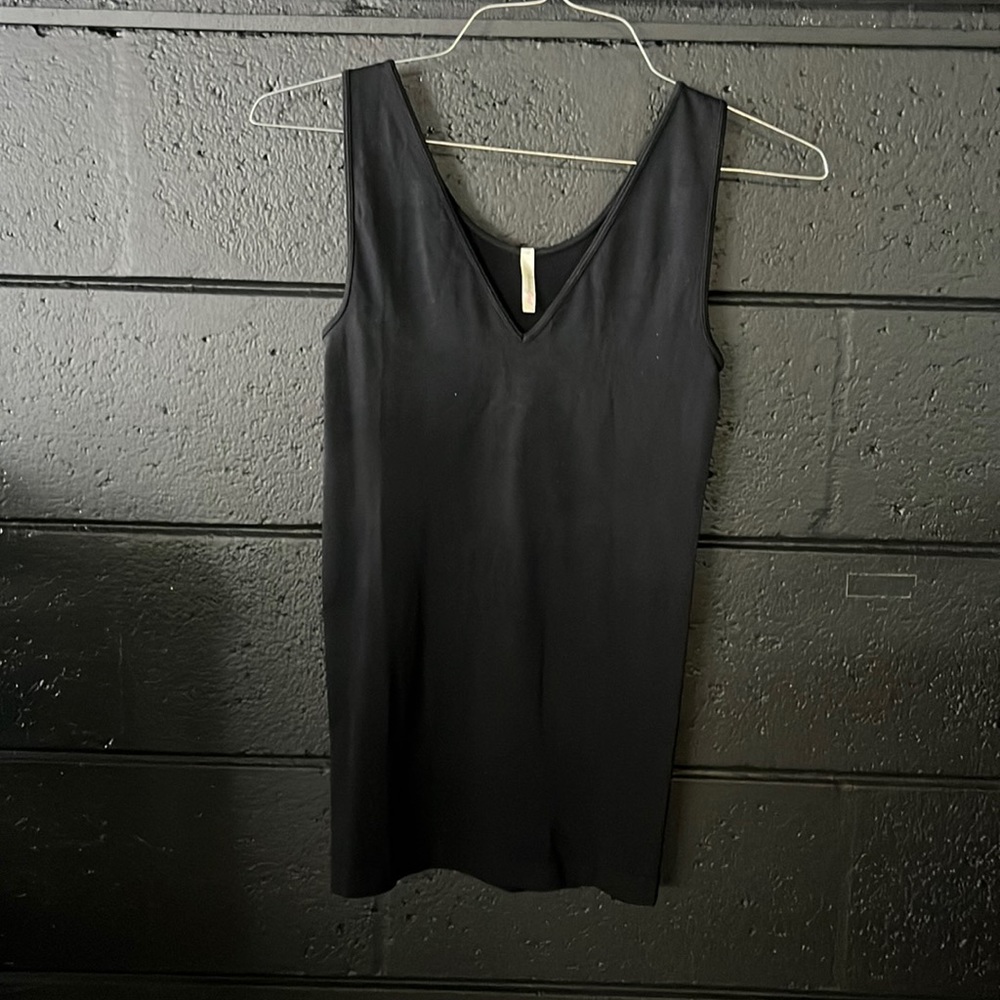 SkinnyTee Vneck tank
